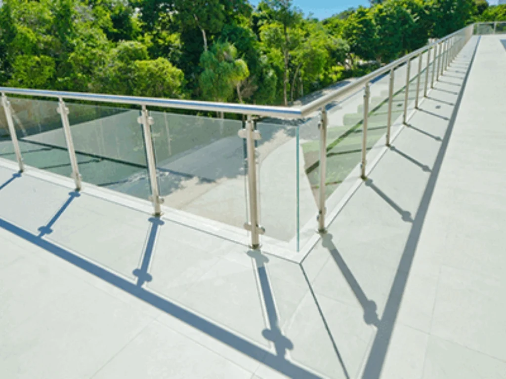 12.38mm Clear Laminated Glass Exporters railing hot-selling