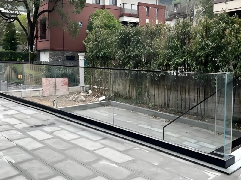 Heavy-Duty Aluminum Alloy U Channel Glass Solution